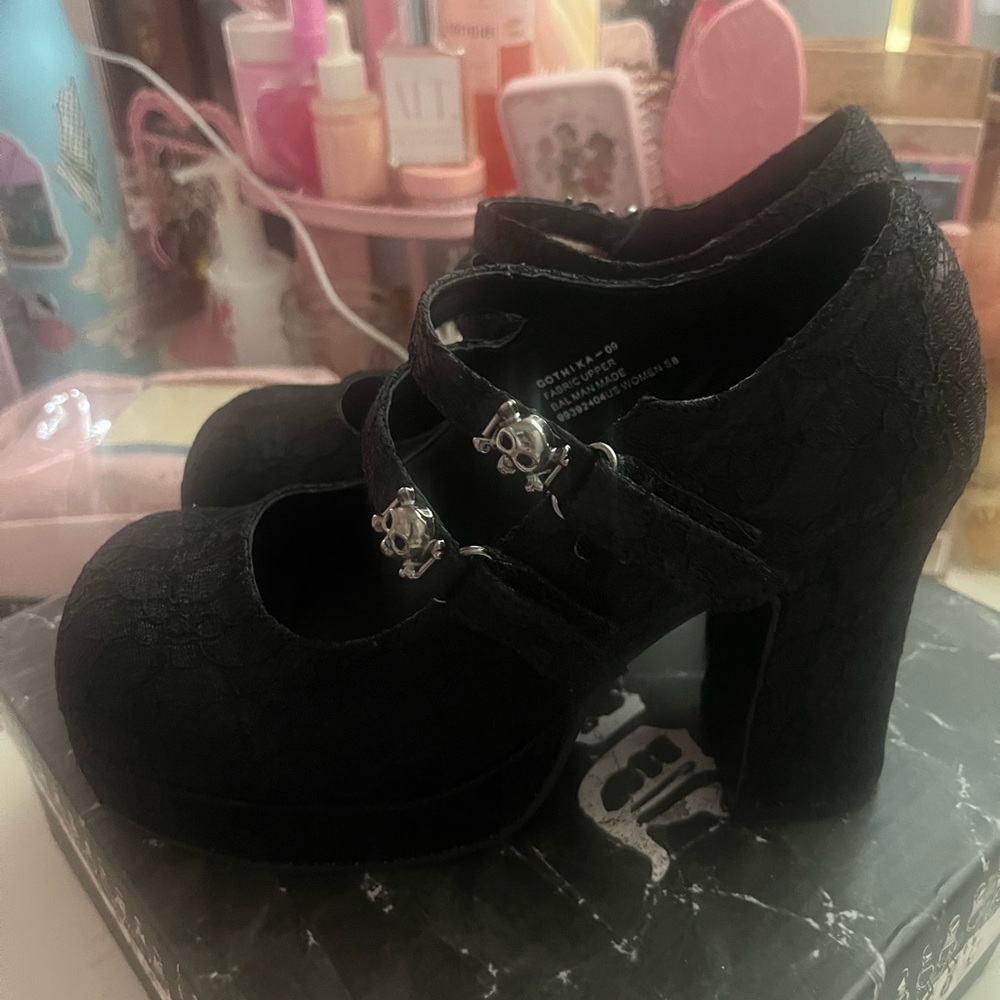 COPY - Cute gothika- 09 demonias, Mary janes, only worn once. Comes with box